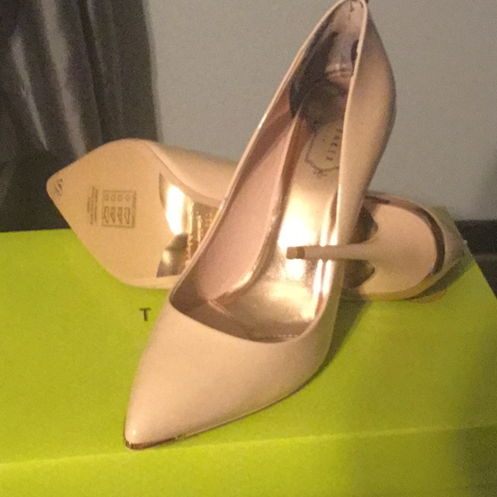 Ted Baker Izibela Pumps